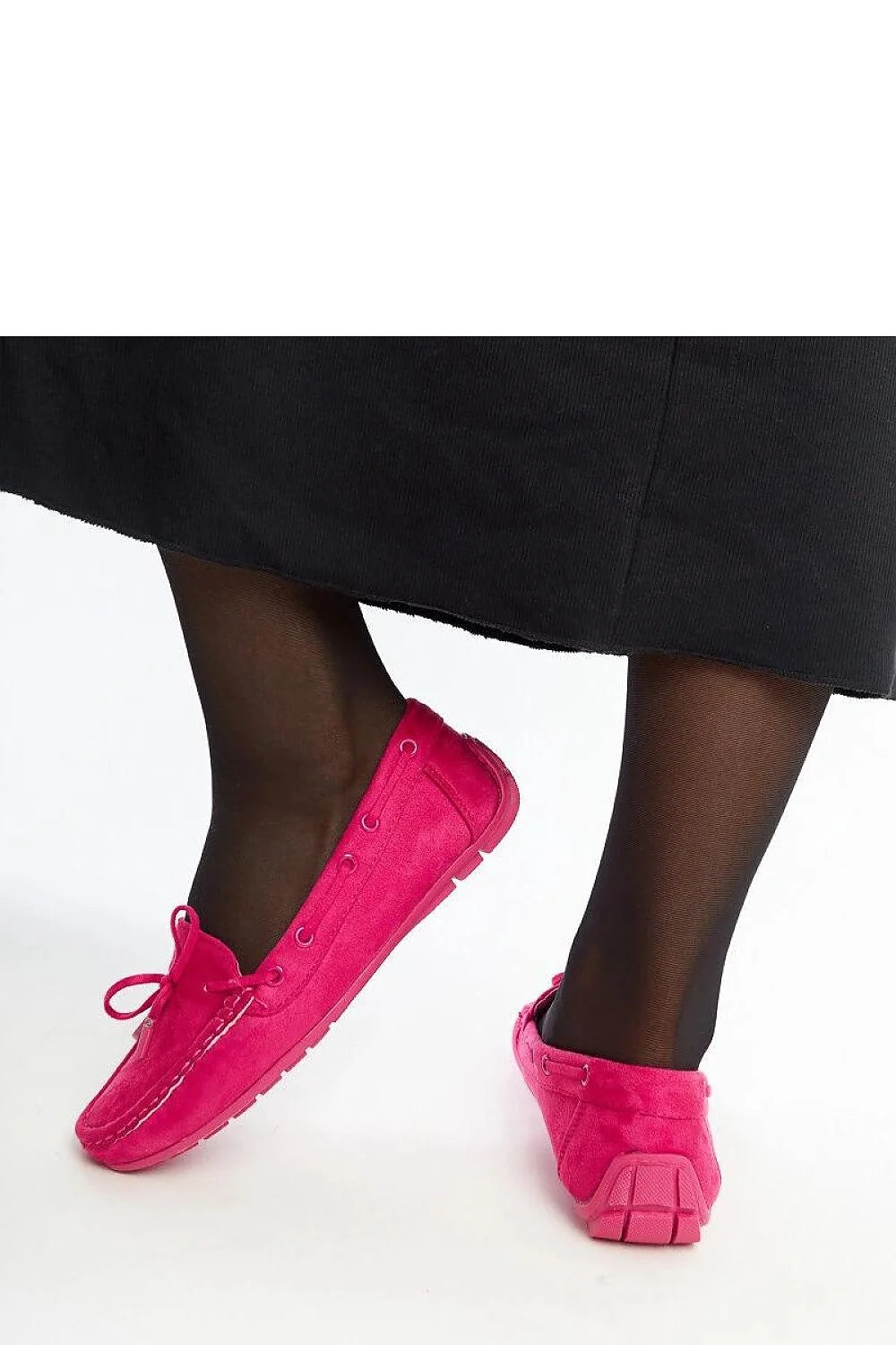 mocassins Solea femmes suédette fuchsia semelle caoutchouc souple antidérapante slipon bout arrondi surpiqûres apparentes lacet décoratif noeud élégant féminin