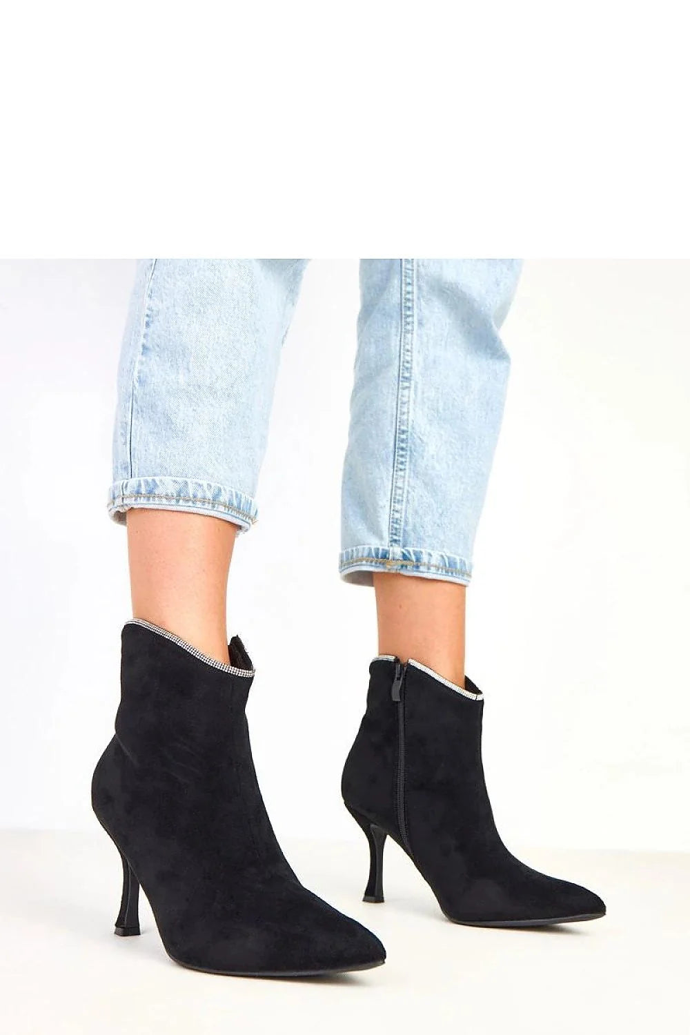 bottines suède écologique noir cheville talon bloc bout pointu galon argenté zircone fermeture éclair latérale doublure tissu confort