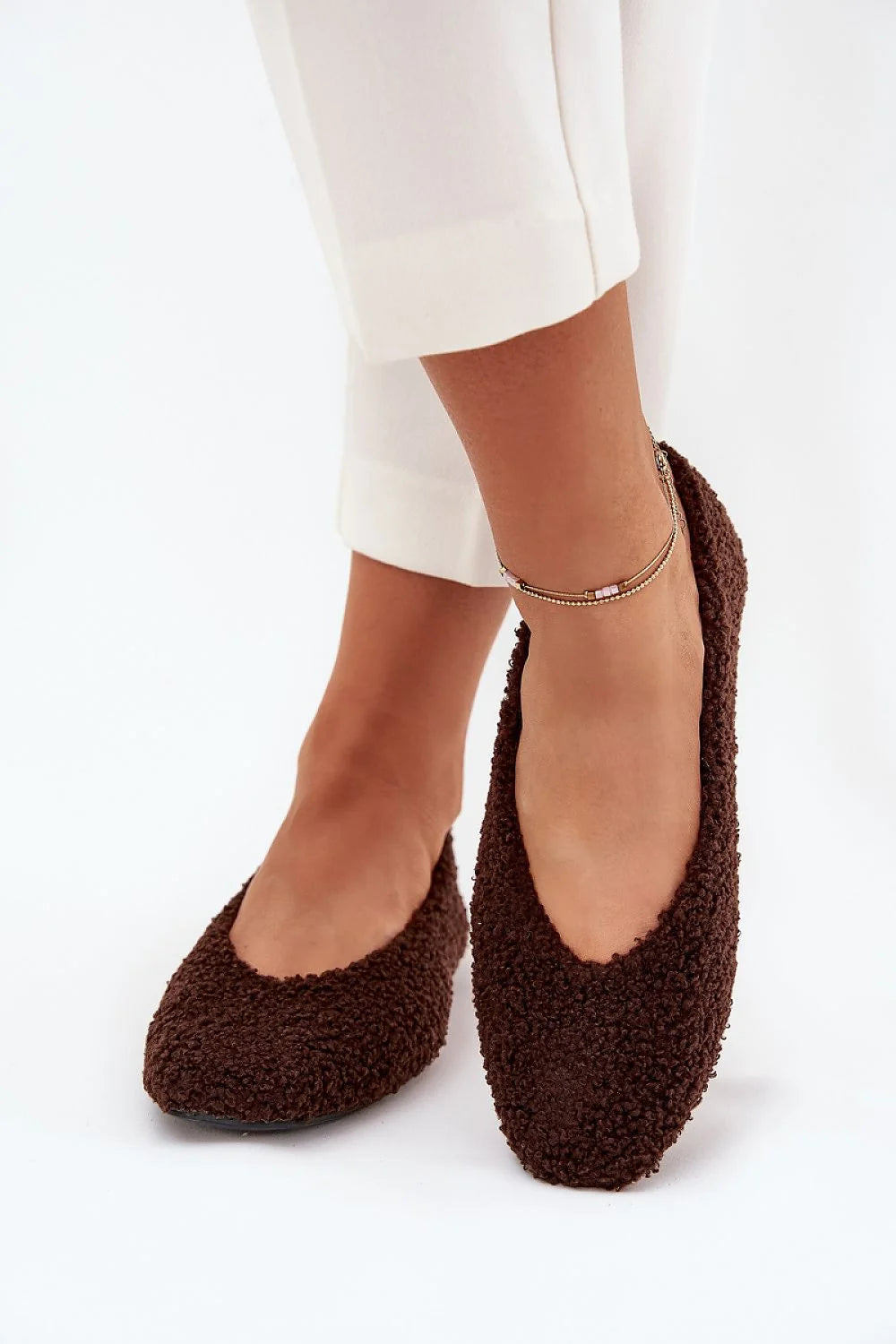 ballerines femme plates marron foncé sherpa bouclé imitation peau mouton bout arrondi empeigne basse semelle antidérapante cosy hivernal