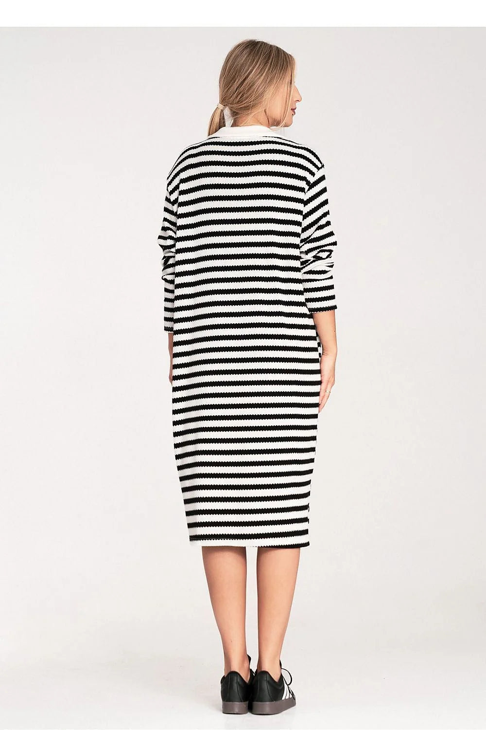 Robe de jour moderne pour femmes en rayures noires et blanches manches longues col polo taille universelle