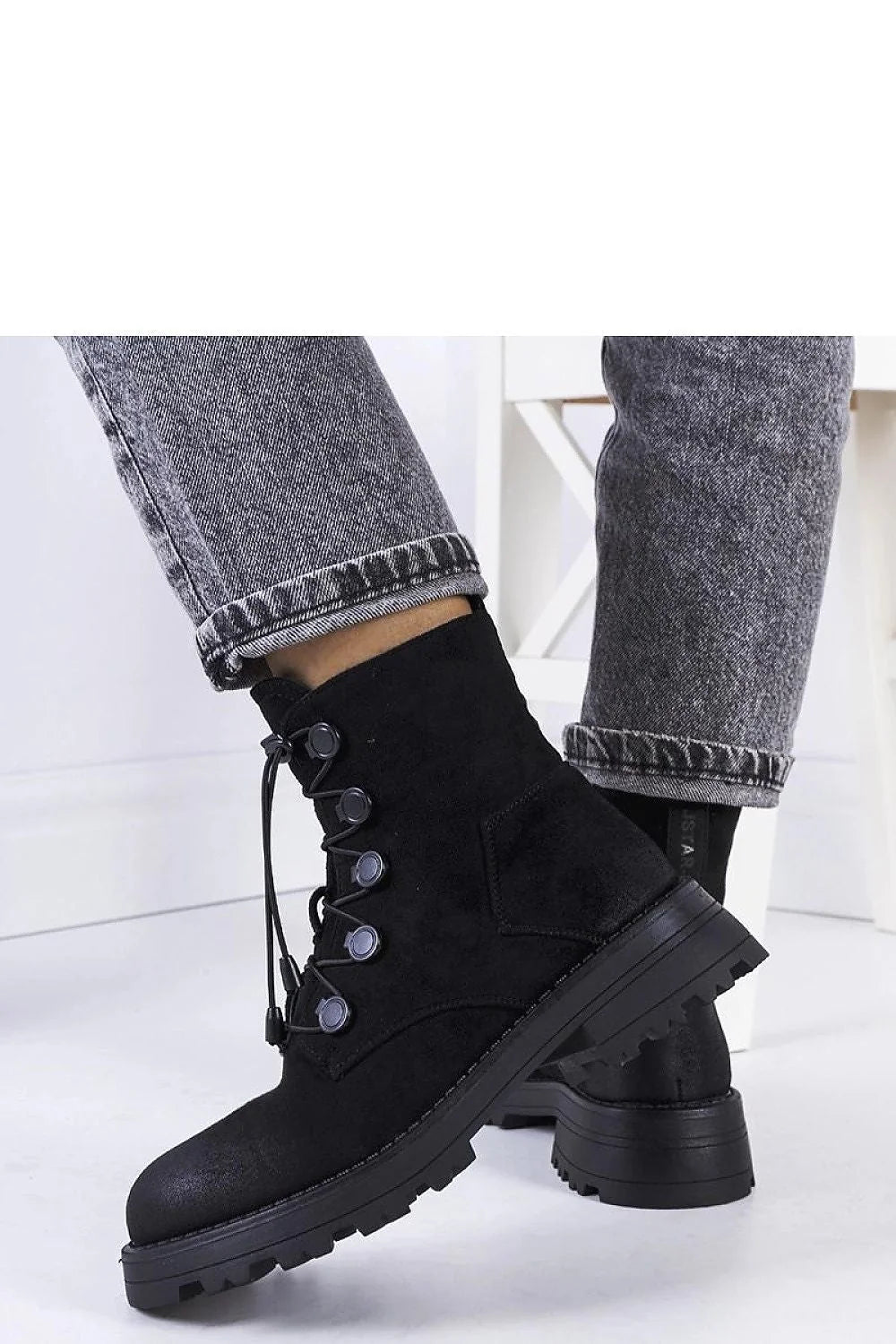 Bottines urbaines modernes pour femmes en éco-daim noir style militaire semelle épaisse ajustement personnalisé confort maximal