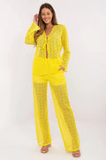 Ensemble féminin dentelle jaune vif manches longues coupe droite pantalon taille haute femme élégant confortable occasion estivale