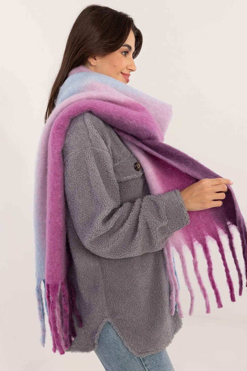 écharpe femme élégante polyester automne hiver longue rectangulaire franges effilées dégradé violet magenta rose bleu pastel duveteuse mohair