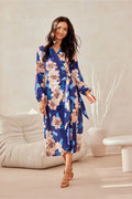 Robe de jour élégante midi manches longues col V fleurs pastel bleu profond tissu fluide polyester 95% elasthanne 5% taille ajustable femme