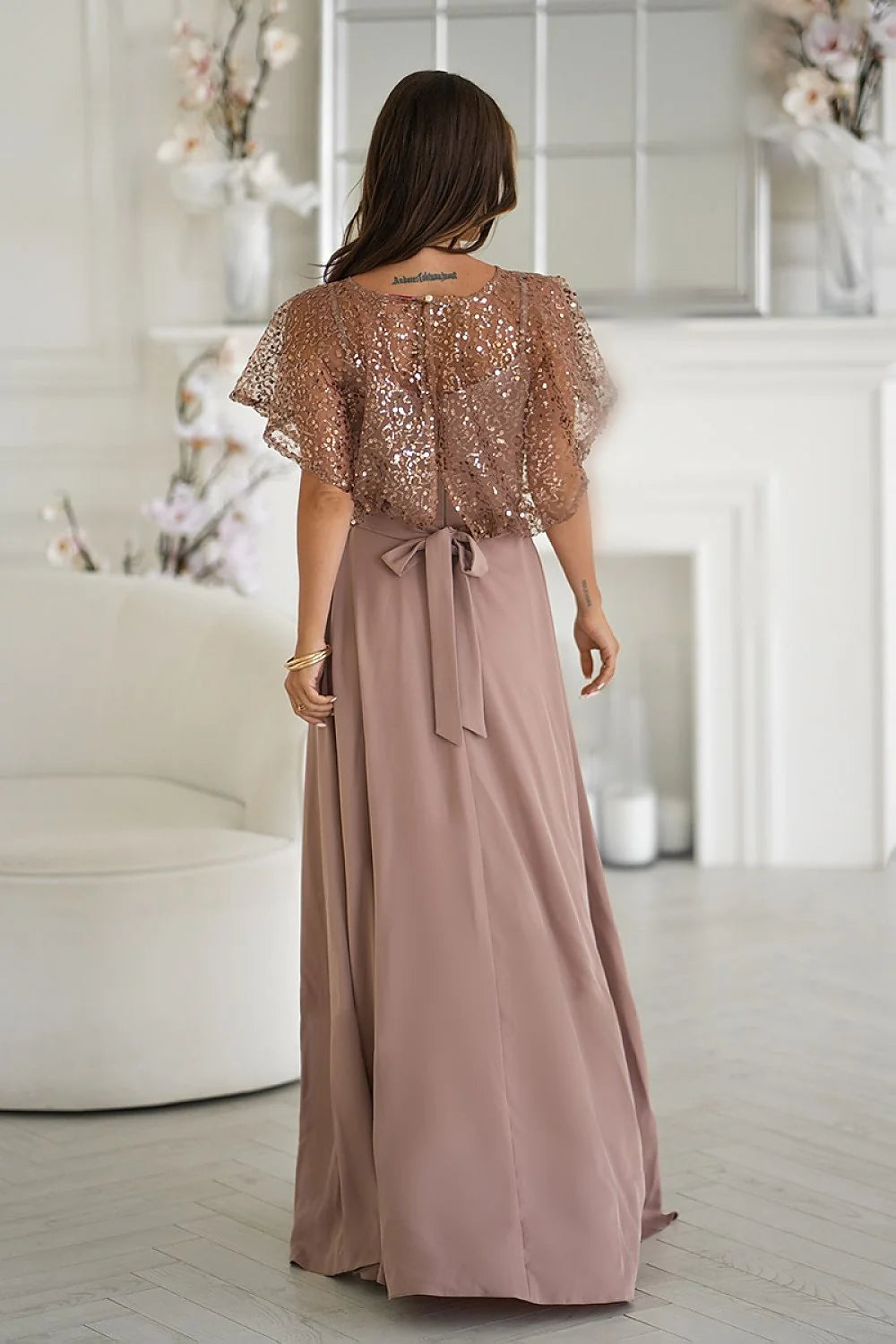 robe longue soirée mauve poudrée fines bretelles boléro pailletée rosette ceinturée crêpe satiné fluide fente latérale fermeture éclair dissimulée glamour
