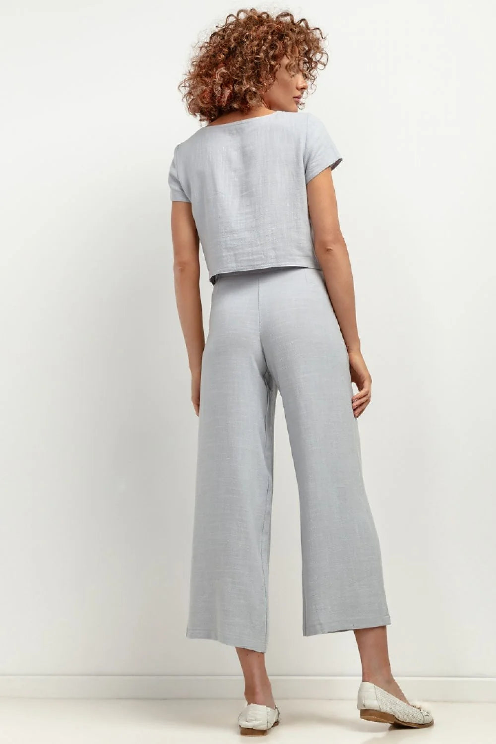 ensemble femme gris clair lin léger fluide crop top court manches courtes forme carrée pantalon large droit taille haute