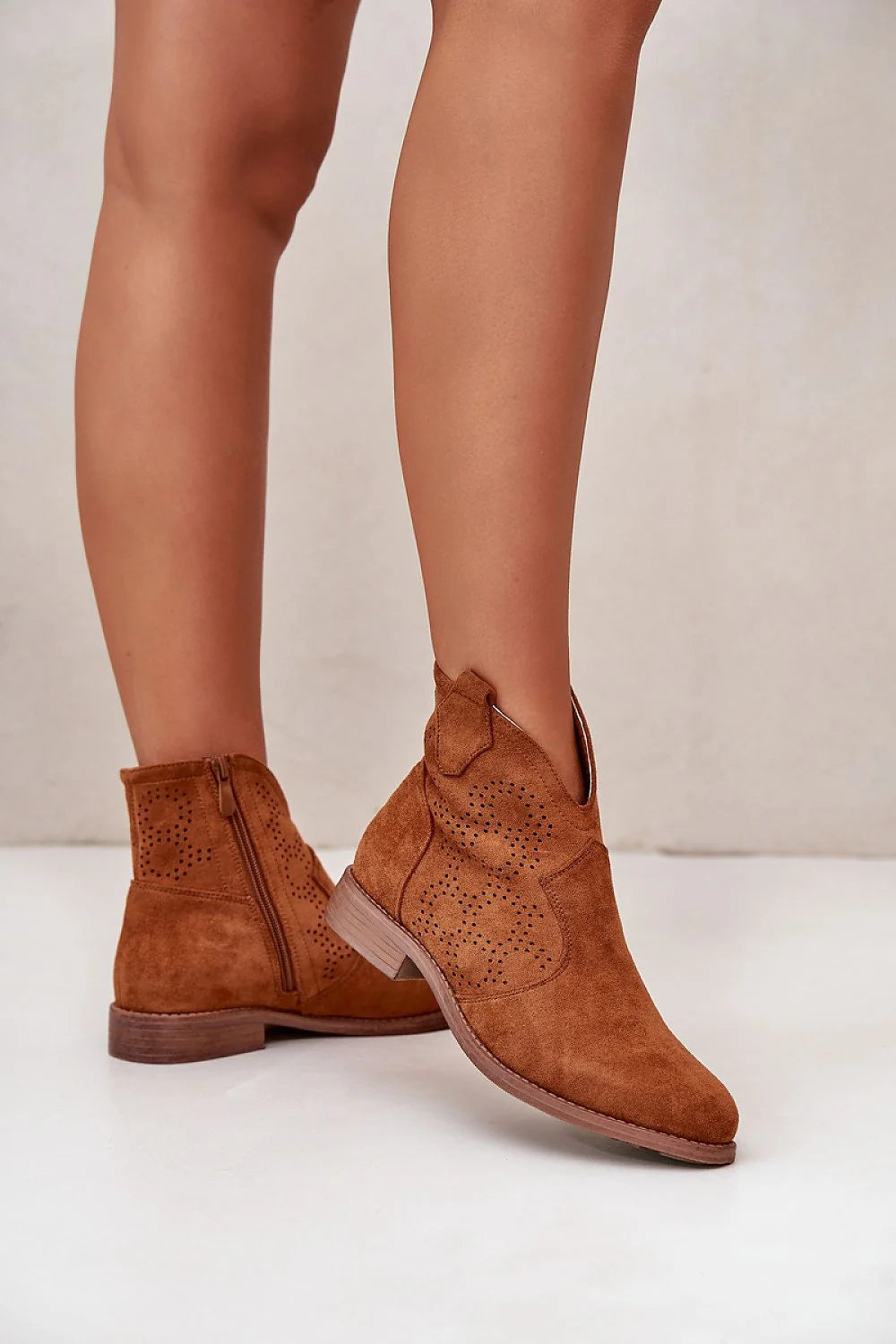 Bottines western femmes style chic cuir écologique cheville haute fermeture zip couleur brun terre