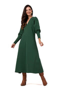 Robe longue élégante pour femme en maille manches longues V profond couleur verte profonde coupe évasée