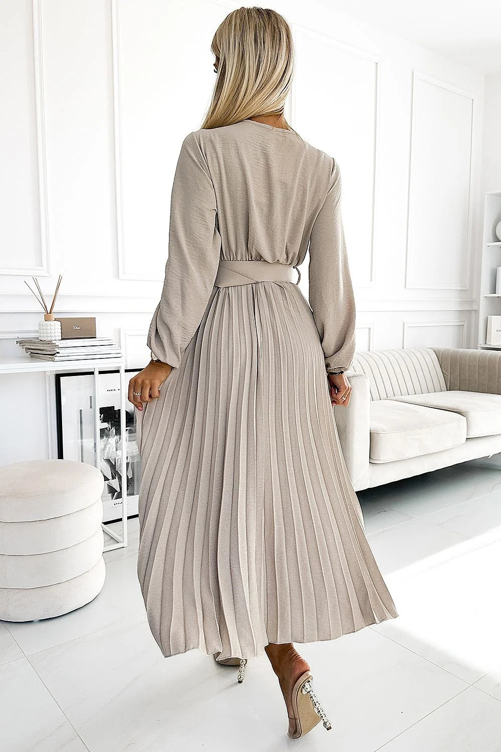 Robe cocktail Numoco design élégant longueur midi manches longues ceinture large boucle ronde tissu fluide polyester 100% production européenne femmes