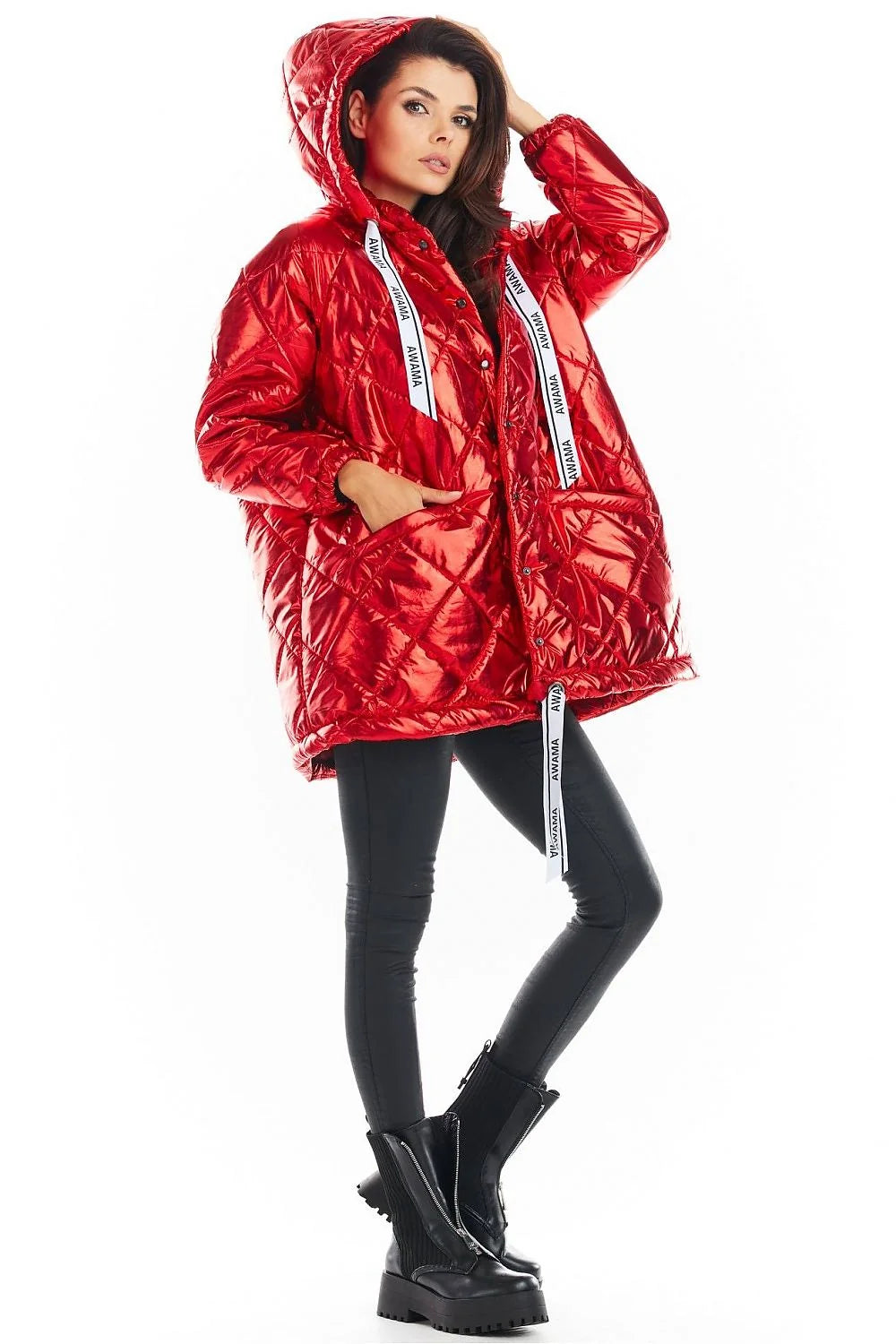 Veste matelassée oversize polyester moderne élégante avec capuche féminine parfaite hiver noir tendance
