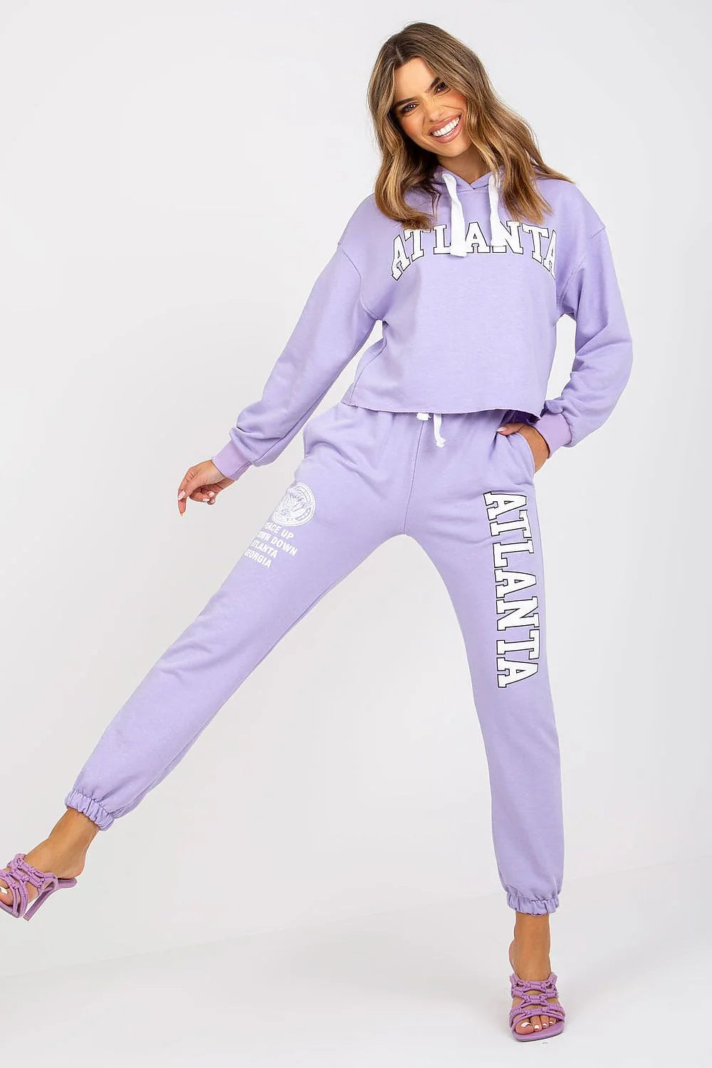 ensemble sportswear femme urbain athleisure molleton doux bleu ciel sweat capuche cordon blanc imprimé ATLANTA pantalon jogging fuselé