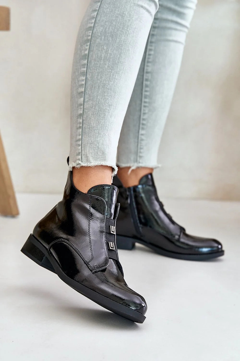bottes femme stepin style cuir écologique suédé verni noir bout pointu coupe montante cheville fermeture éclair latérale talon bas carré