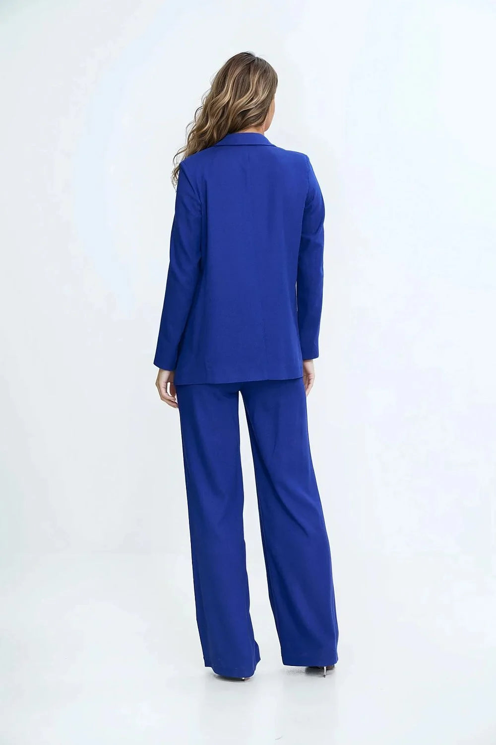 tailleur femme blazer long revers classiques sans boutons pantalon taille haute jambe large fluide bleu royal élégant moderne