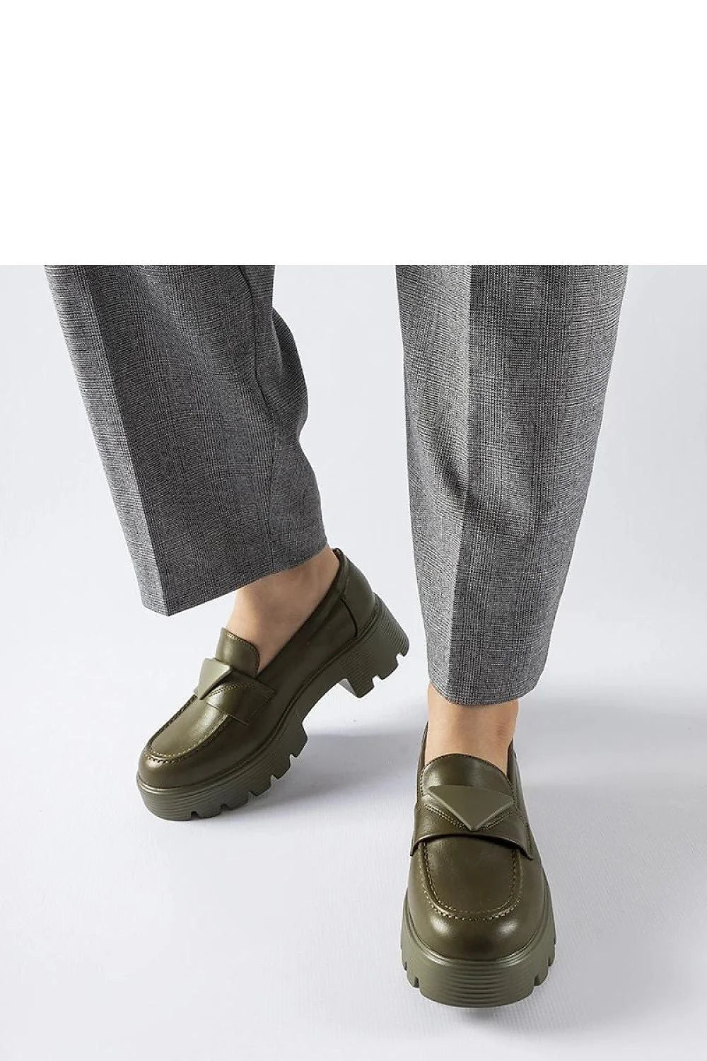 Mocassins Solea femme cuir écologique kaki olive plateforme crantée semelle bout rond bride penny talon bloc confortable durable urbain élégant