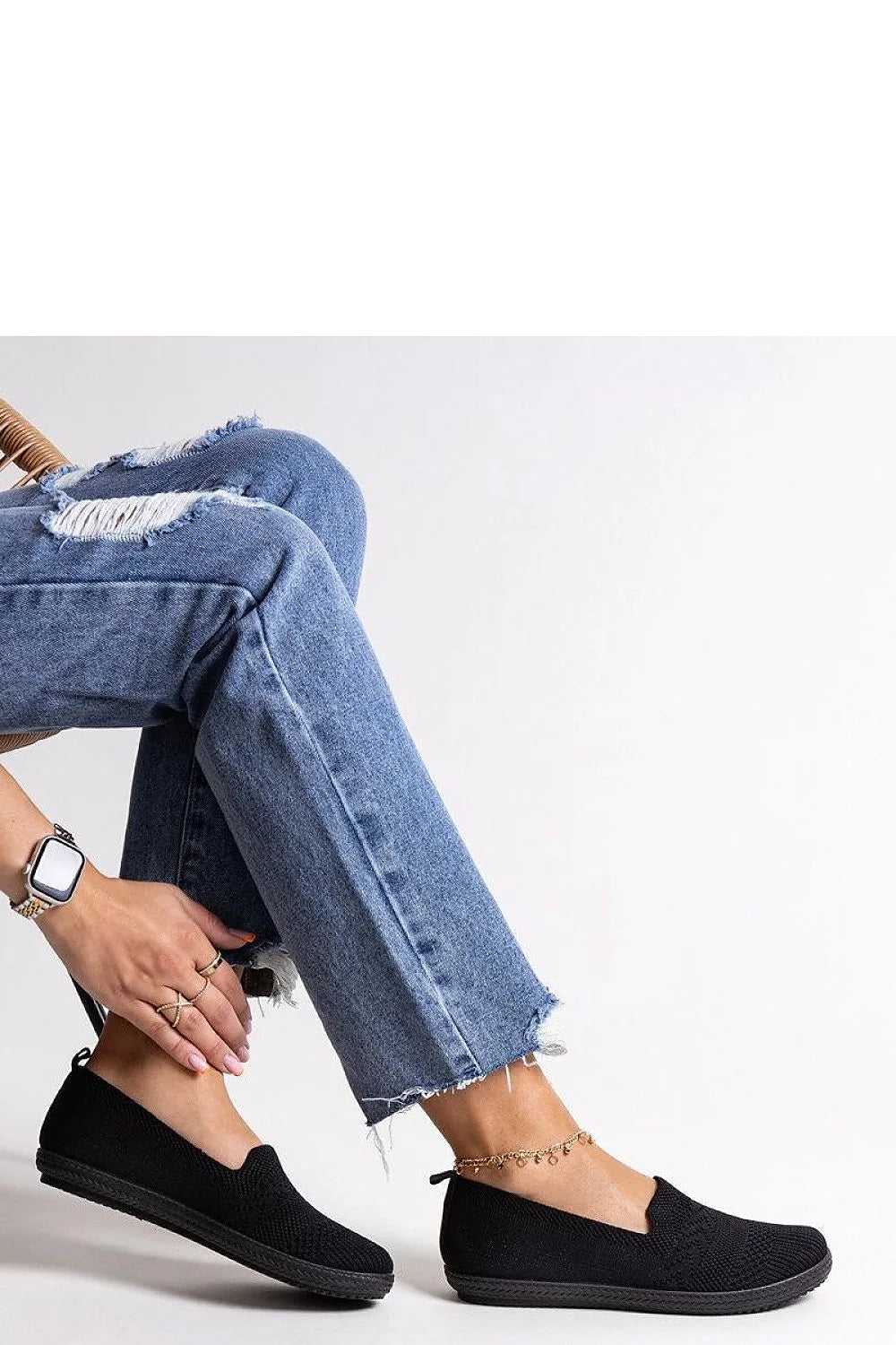 Chaussures femmes style slip-on baskets design moderne décontracté tige textile noire semelle caoutchouc antidérapante occasion quotidienne