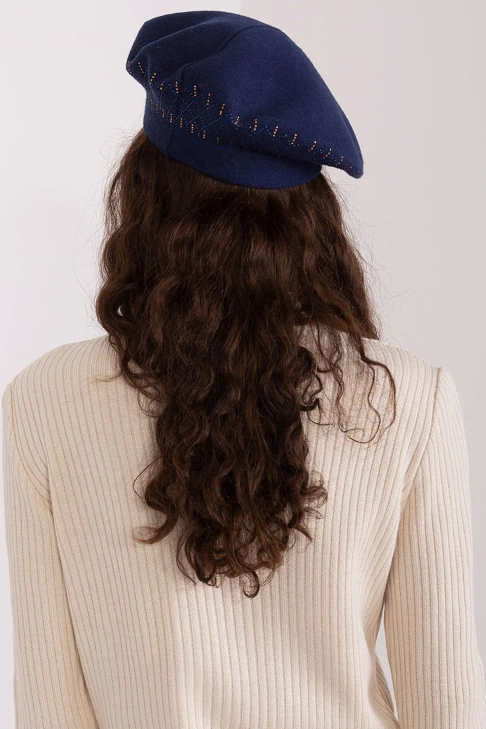 Béret classique élégant bleu marine broderies dorées acrylique coton cachemire pull tricot côtelé beige femmes automne hiver