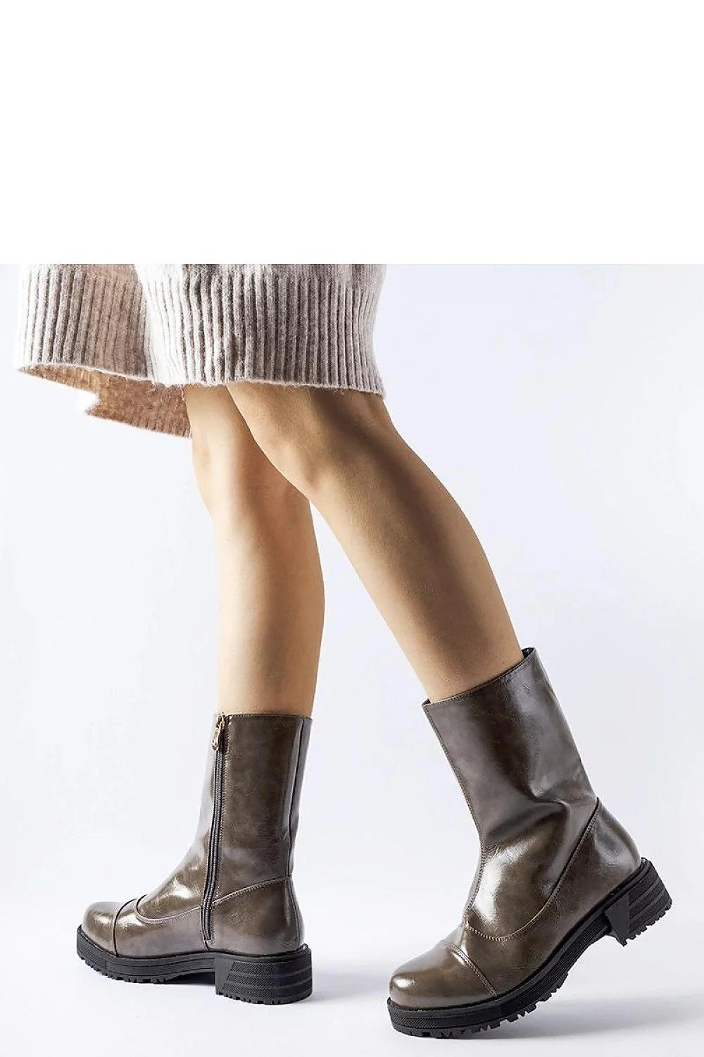 Bottes élégantes femmes couleur marron foncé cuir haute qualité mi-mollet fermeture éclair dorée semelle caoutchouc talon plat