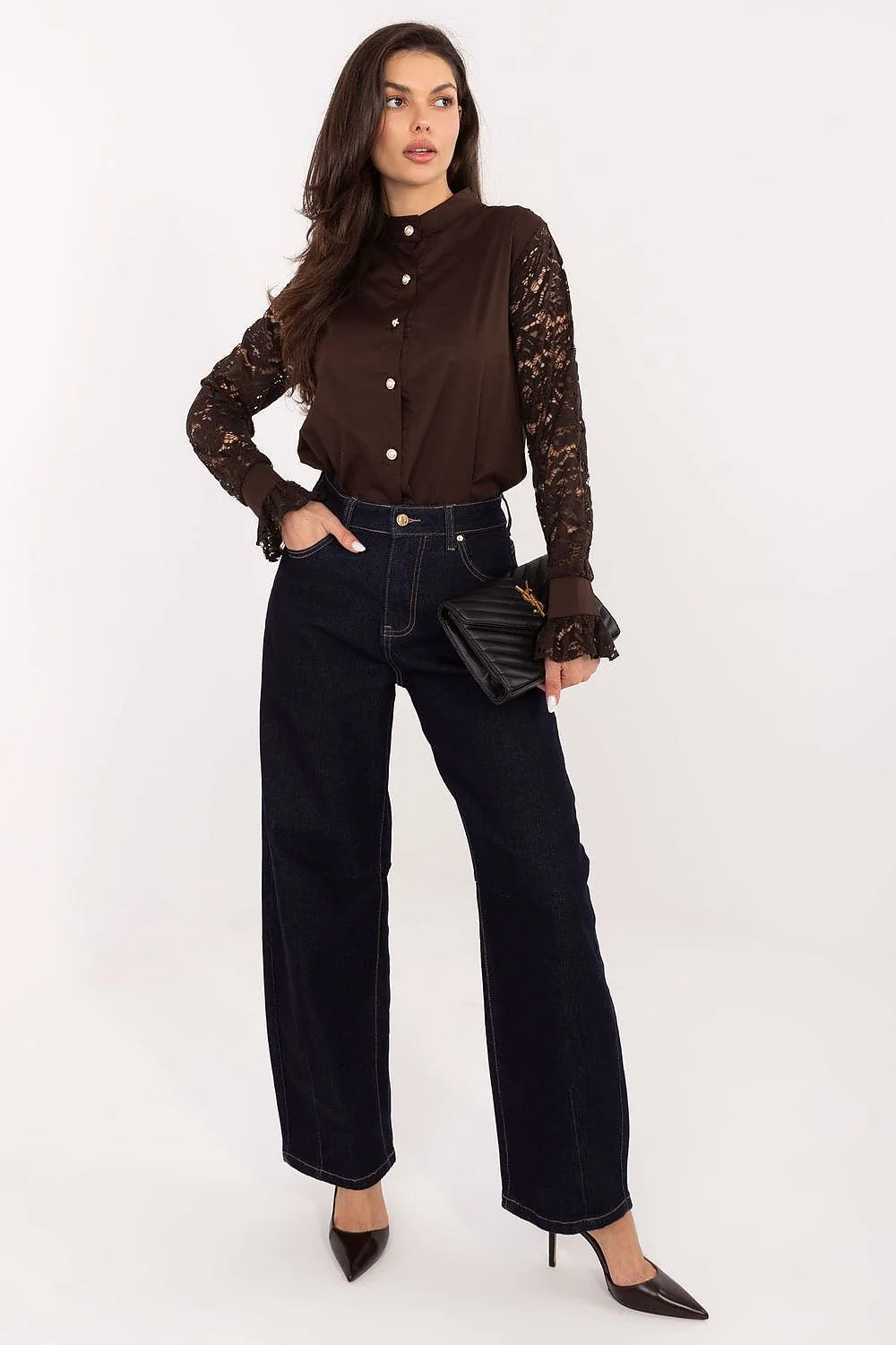 chemise femme manches longues dentelle florale col mao boutons nacrés satinée marron chocolat ajustée élégante chic raffinée