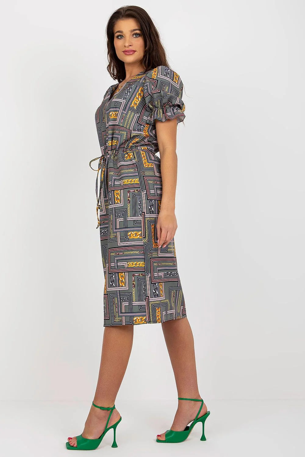 Robe de jour Lakerta design audacieux motifs géométriques couleurs audacieuses femme taille ajustable manches courtes encolure V style semi-formel