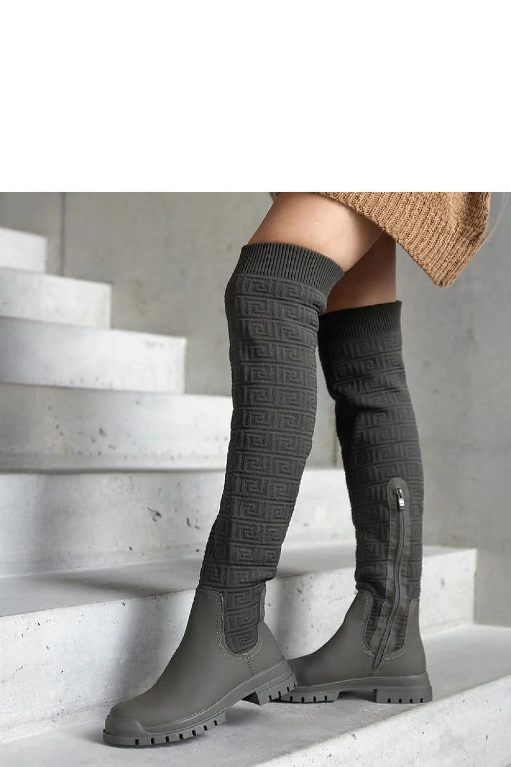 Bottes hautes cuissardes pour femmes design moderne élégant motif géométrique vert kaki matériau synthétique confortable