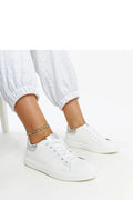 Baskets pour femmes modernes style sneakers blanc argenté cuir écologique semelle caoutchouc blanche taille ajustable