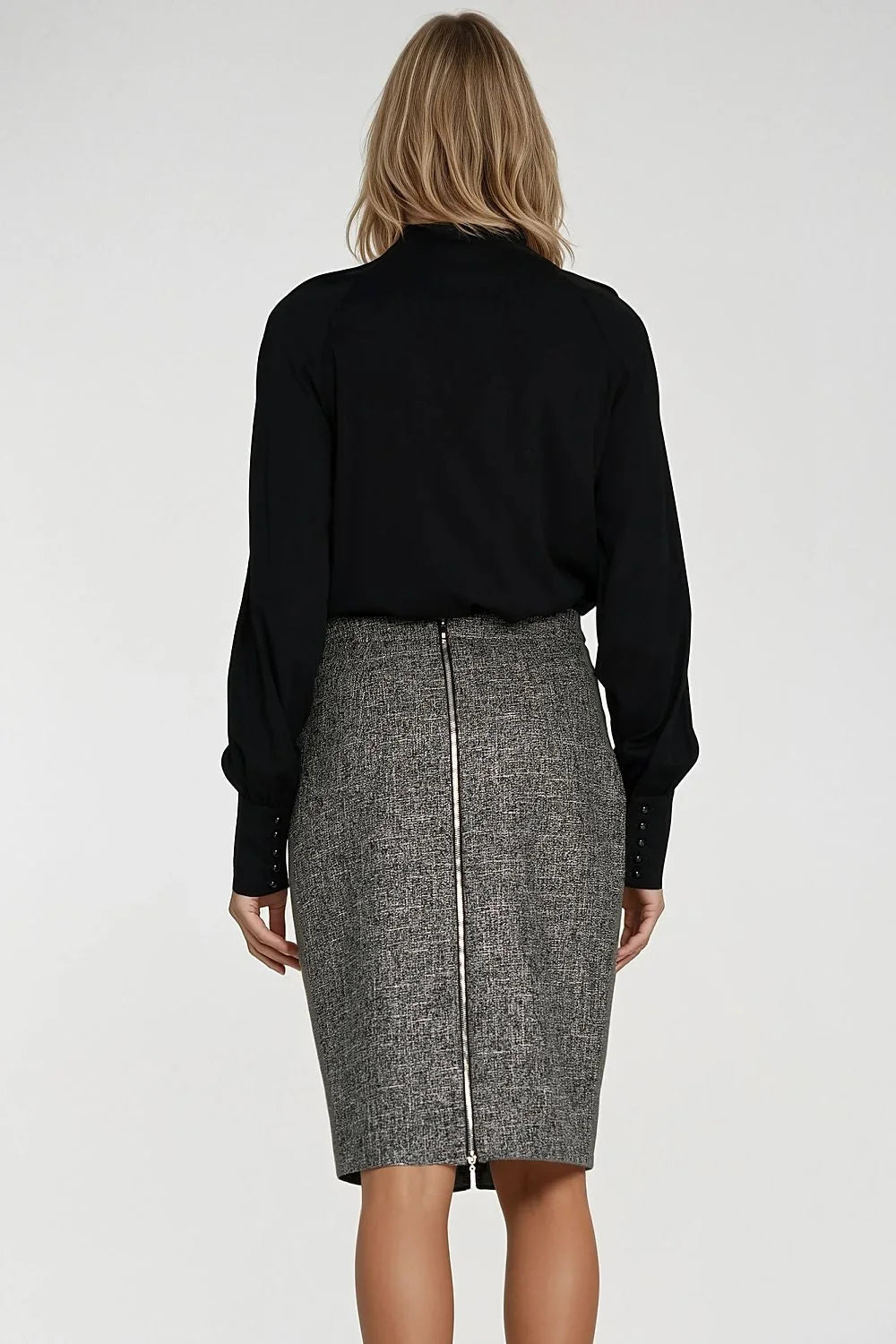 chemisier blouse lavallière noire viscose fluide délicate toucher manches longues poignets larges boutons décoratifs coupe droite polyvalent élégant professionnel soirée