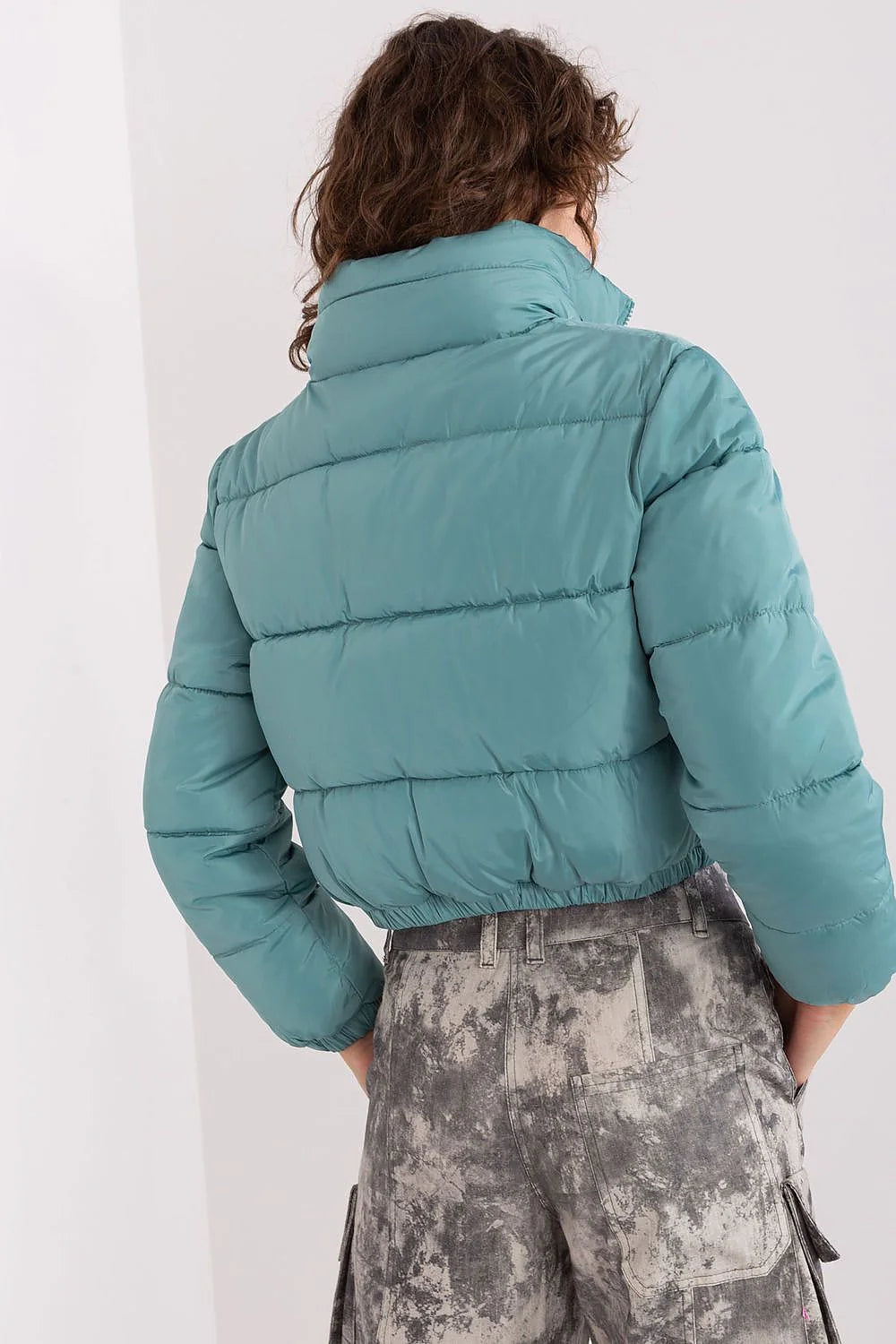 Veste puffer femme matelassée courte manches longues fermeture éclair polyester bleu sarcelle doublée poches latérales capuche dissimulée