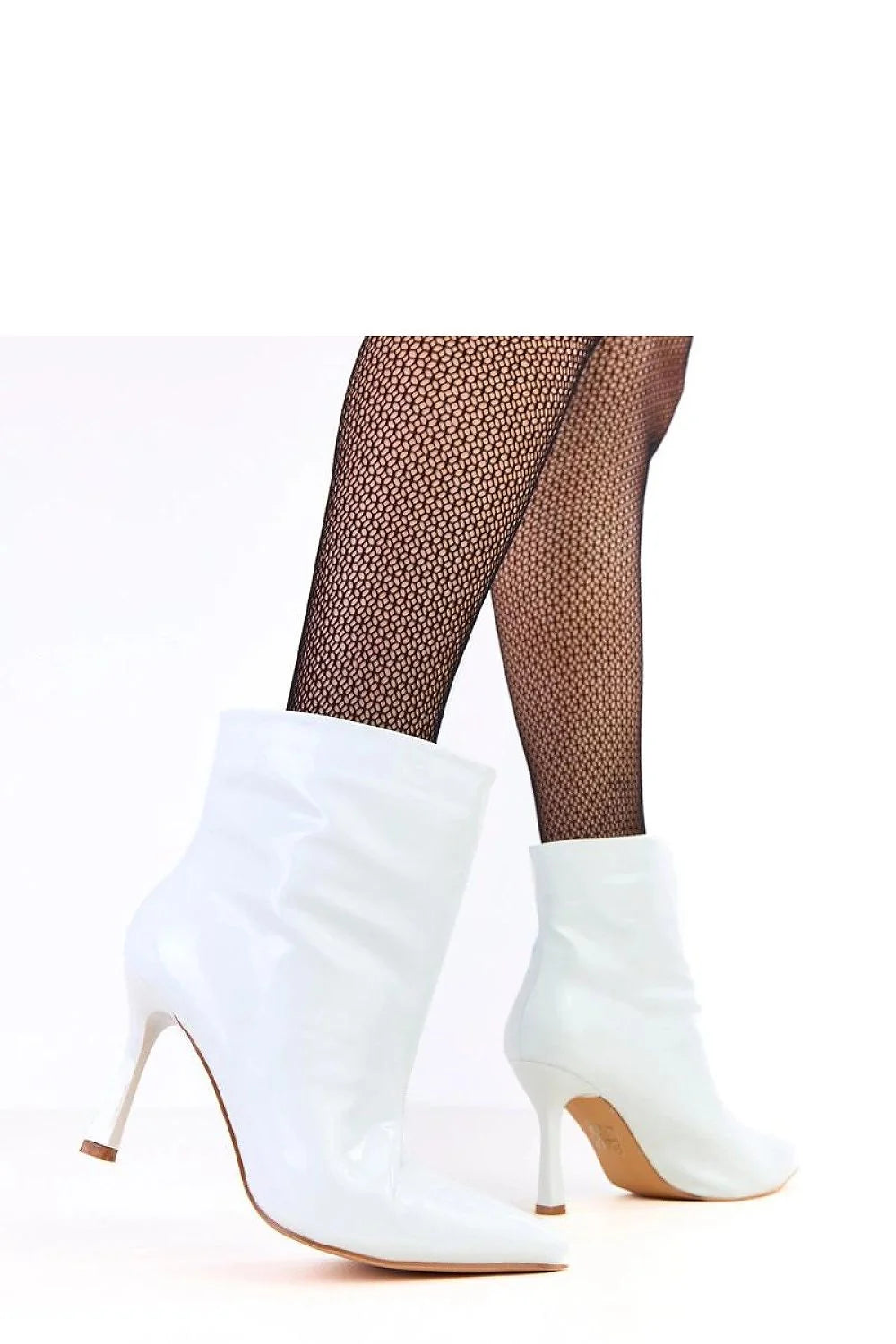 bottines vernies blanches cuir écologique brillant bout pointu talon aiguille 9cm tige 13cm cheville élégantes soirée couture