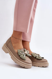 Mocassins pour femme en cuir naturel avec nœud décoratif, talon plat, bout arrondi, semelle intérieure en cuir souple, hauteur de tige 6 cm, talon 3.5 cm, plateforme 2.5 cm