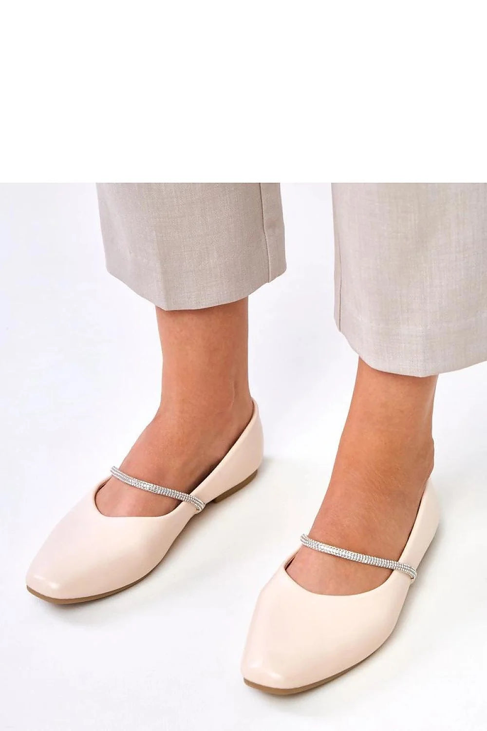 ballerines femme élégantes similicuir verni nude écru bout amande bride fine ornée strass scintillants semelle plate souple confort quotidien chic