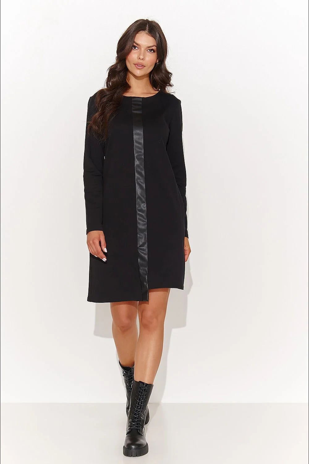 Robe de jour moderne élégante en tissu noir bandes similicuir longues manches encolure ronde coupe droite occasion versatile femme