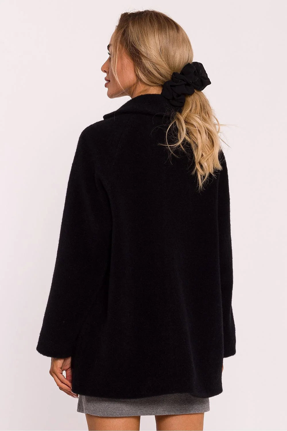 Manteau féminin élégant oversize en tissu teddy acrylique nylon noir poches avant double face femmes