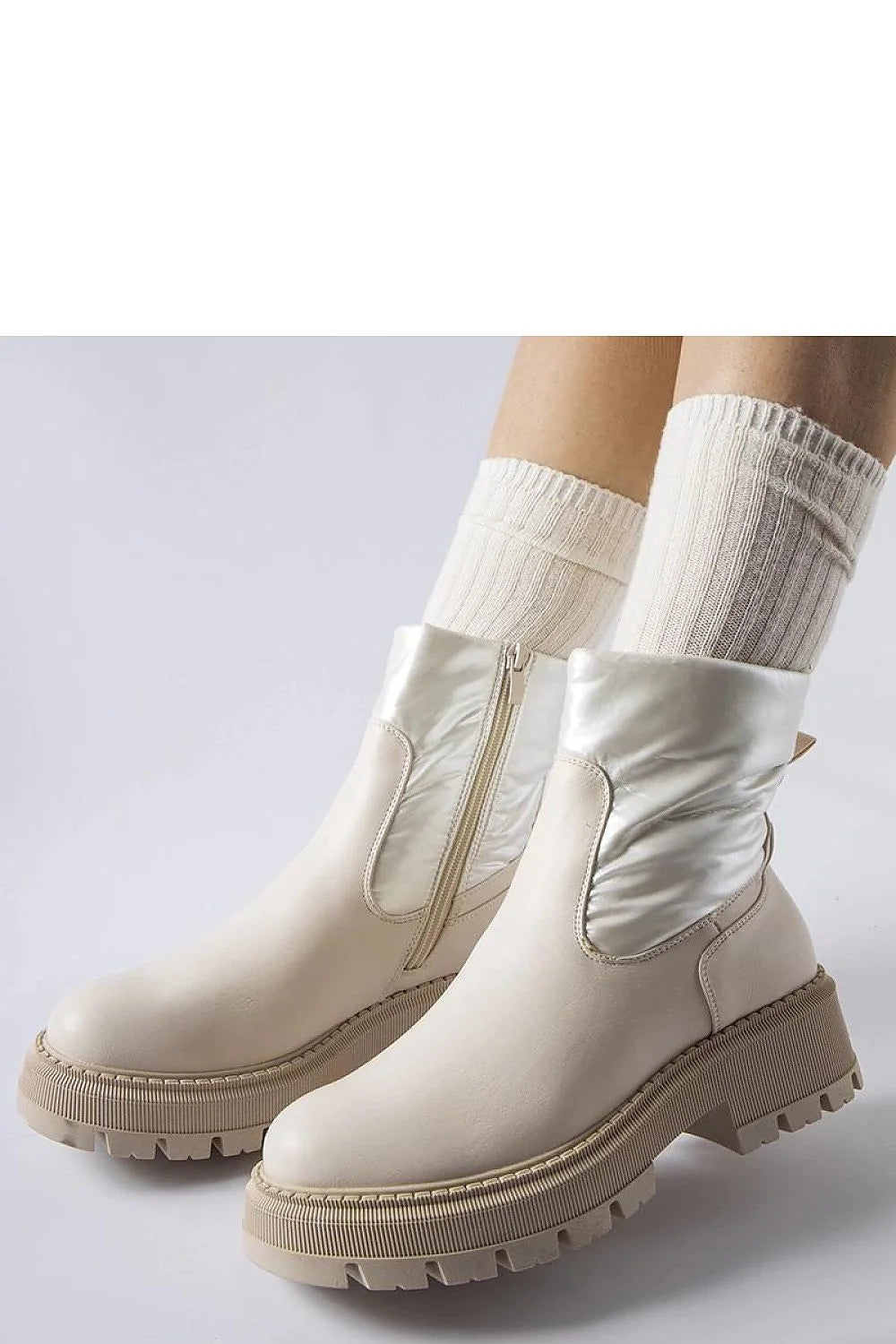 Bottes femmes mode urbain-chic beige clair cuir écologique tige haute fermeture éclair semelle caoutchouc