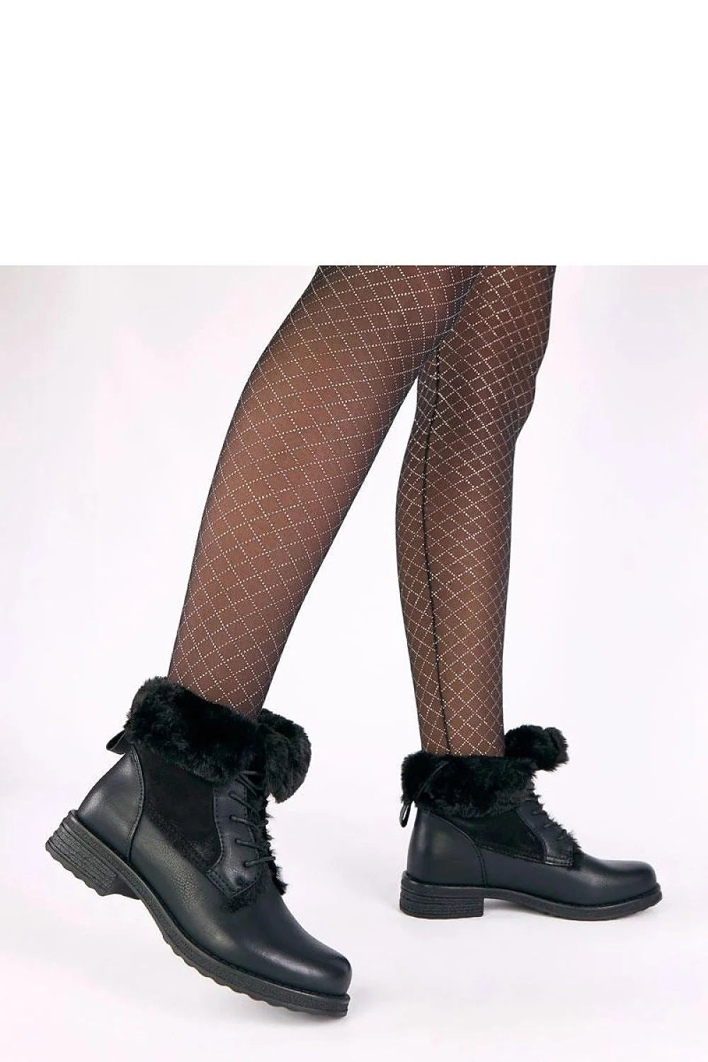 bottines femme cheville cuir synthétique noir revers fausse fourrure laçage avant bout rond talon bloc trois centimètres semelle crantée