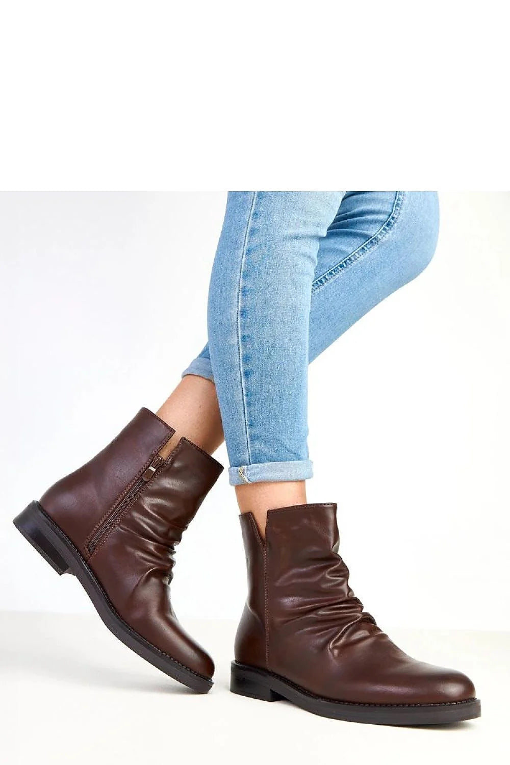 bottines femme cuir écologique marron foncé tige 15cm talon 3cm bout rond semelle noire synthétique fermeture éclair latérale