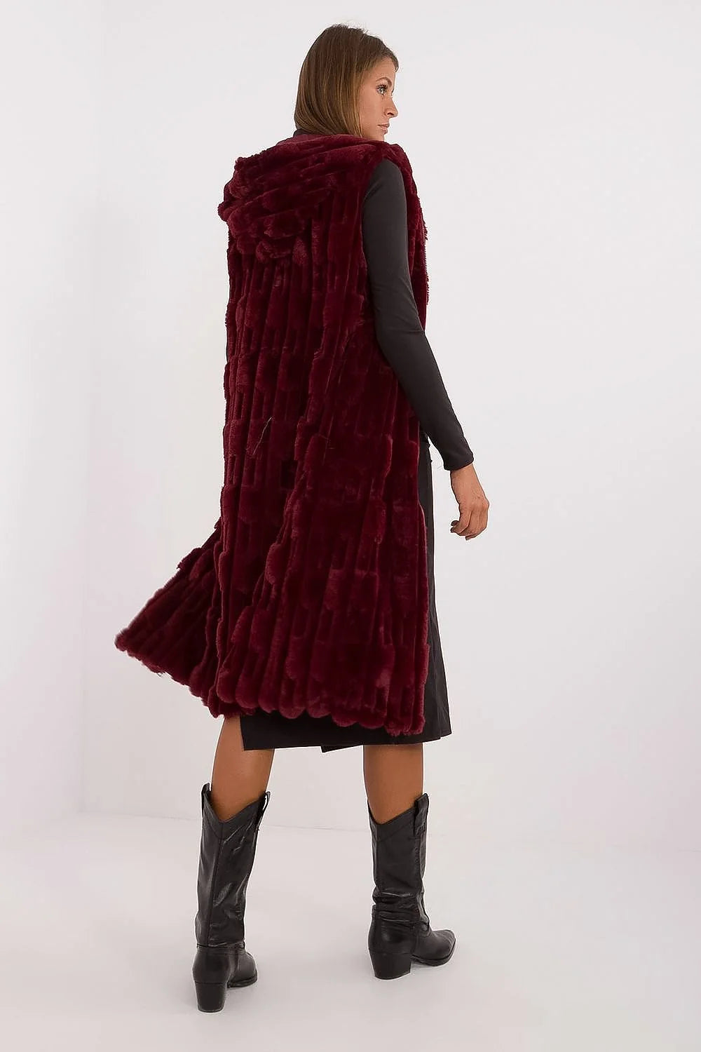 Gilet sans manches pour femme en fausse fourrure coupe longue capuche bordeaux élégance automne hiver
