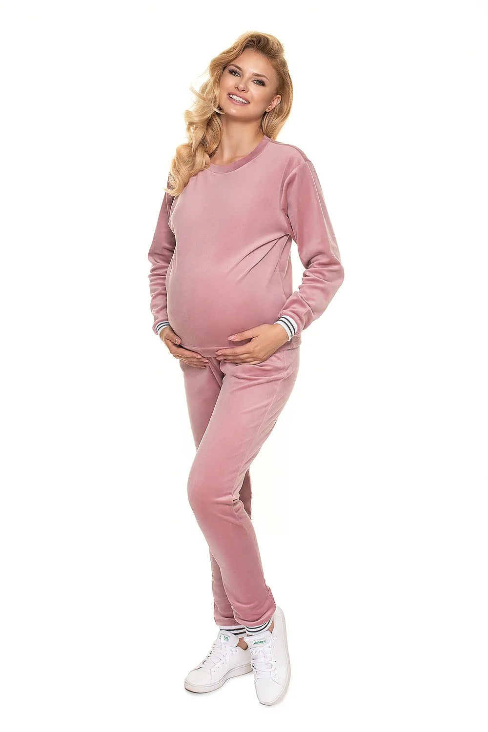 Ensemble pyjama femme en velours noir manches longues col rond confortable loungewear chic élégant
