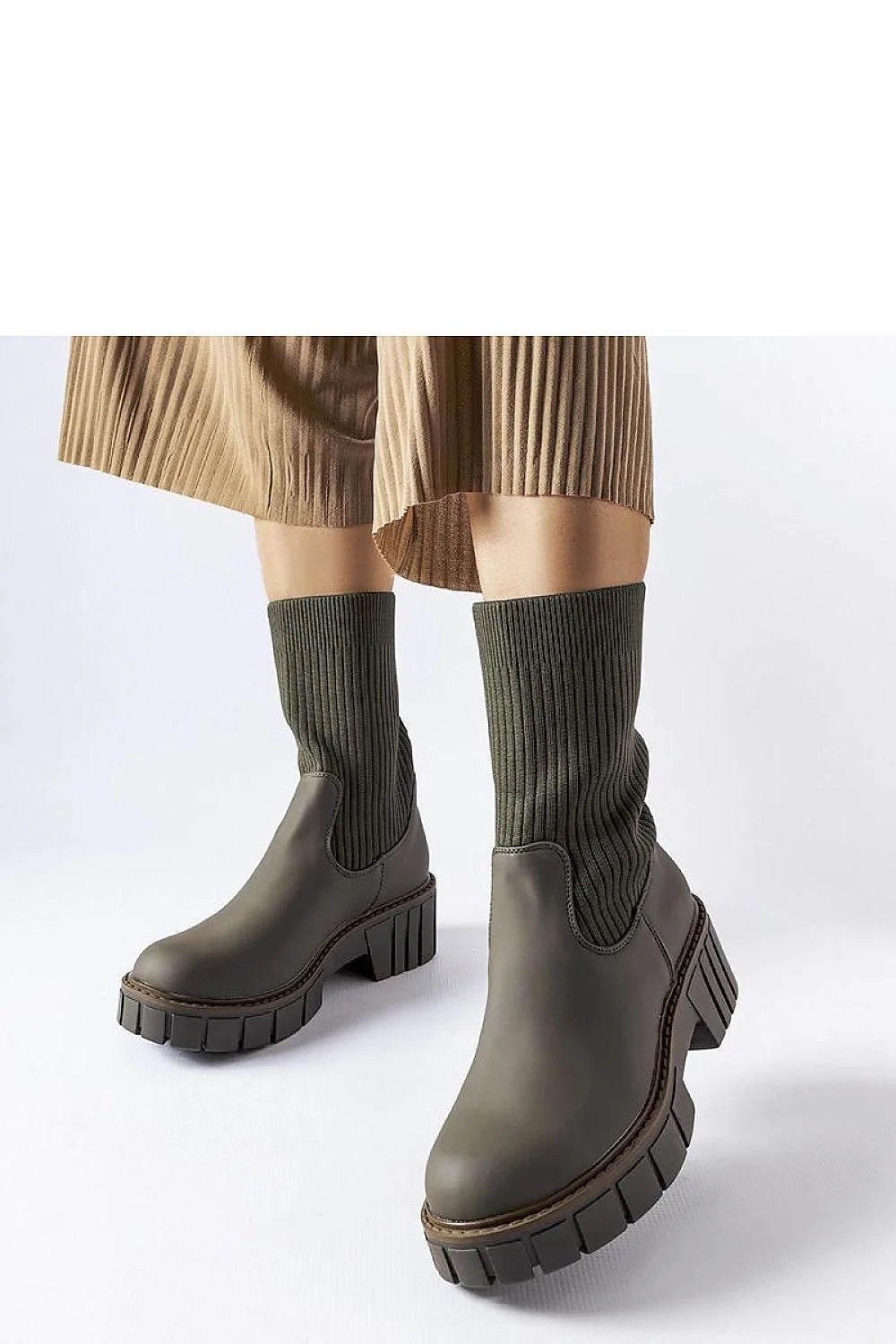 bottines femme montantes chelsea cuir kaki tricot côtelé extensible enfiler semelle plateforme crantée talon compensé bloc gomme antidérapante