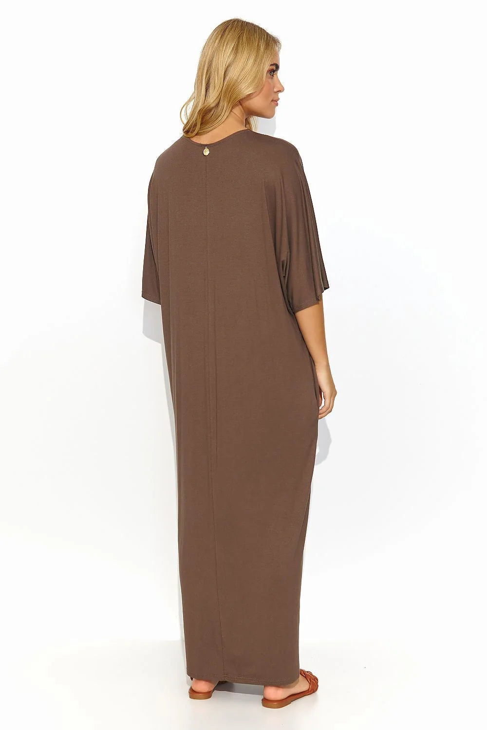 Robe de jour Makadamia en maille légère longue manches courtes décolleté en V couleur marron chocolat femme confortable occasion estivale