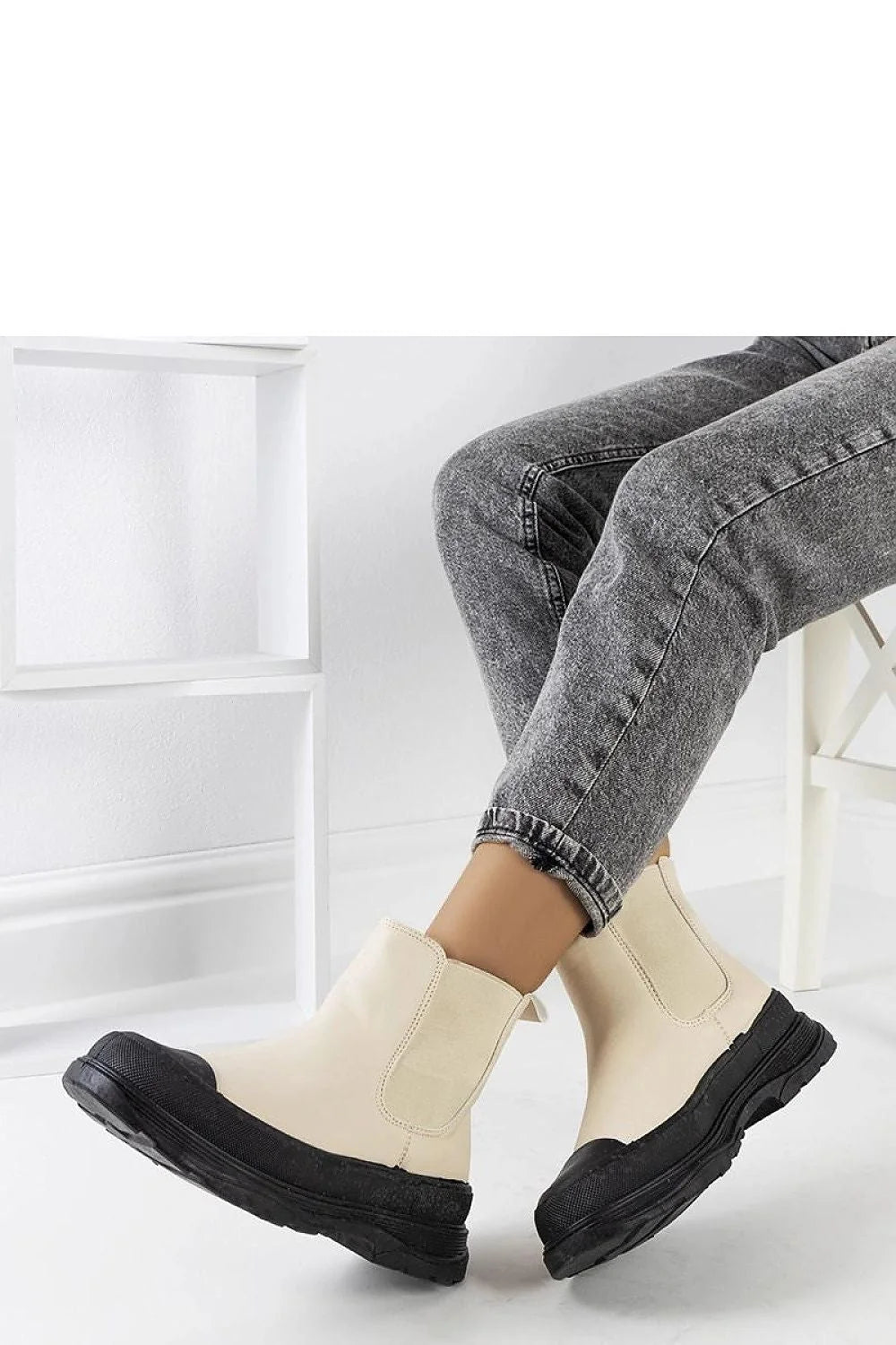 Bottines chelsea femmes Jodhpur Solea beige et noir élégantes confortables cuir simili doublées semelle caoutchouc