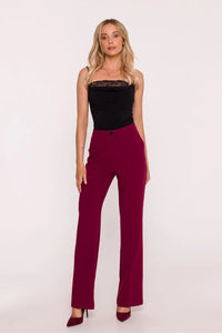 pantalon femme classique tissu lisse finition douce coupe tailleur ajustée taille hanches jambes longues droites pressées pli affinant silhouette élégance