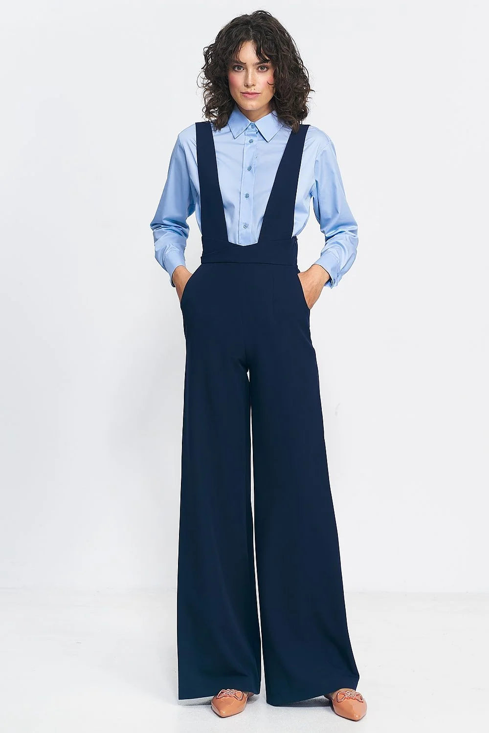 Combinaison femme chemise pantalon bretelles bleu clair bleu marine taille haute coupe moderne jambes larges hanches confortables polyester elasthanne viscose