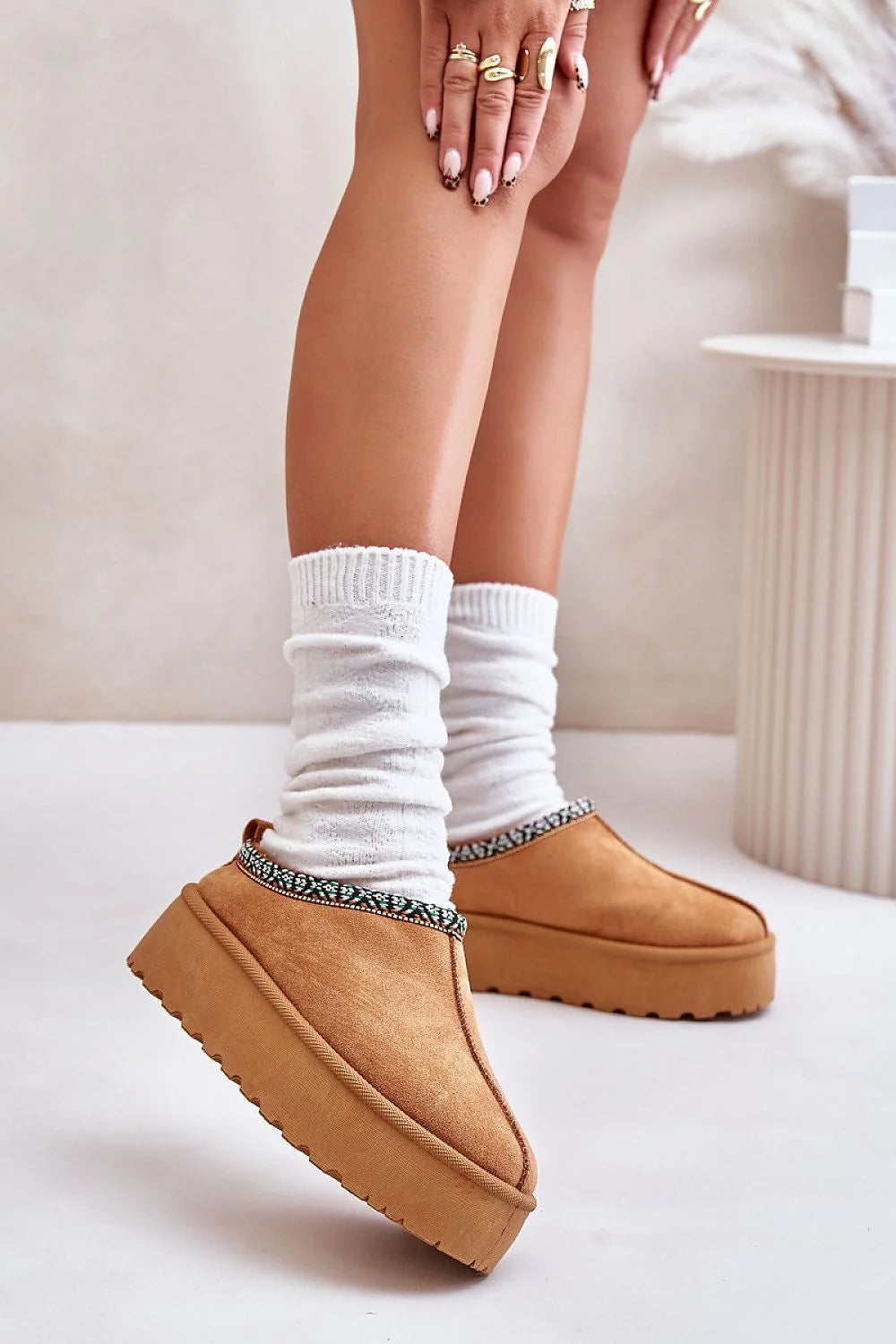 Pantoufles Step in style femmes confort style moderne plateforme补偿 sole cuir suédé écológique détails ethniques multicolores