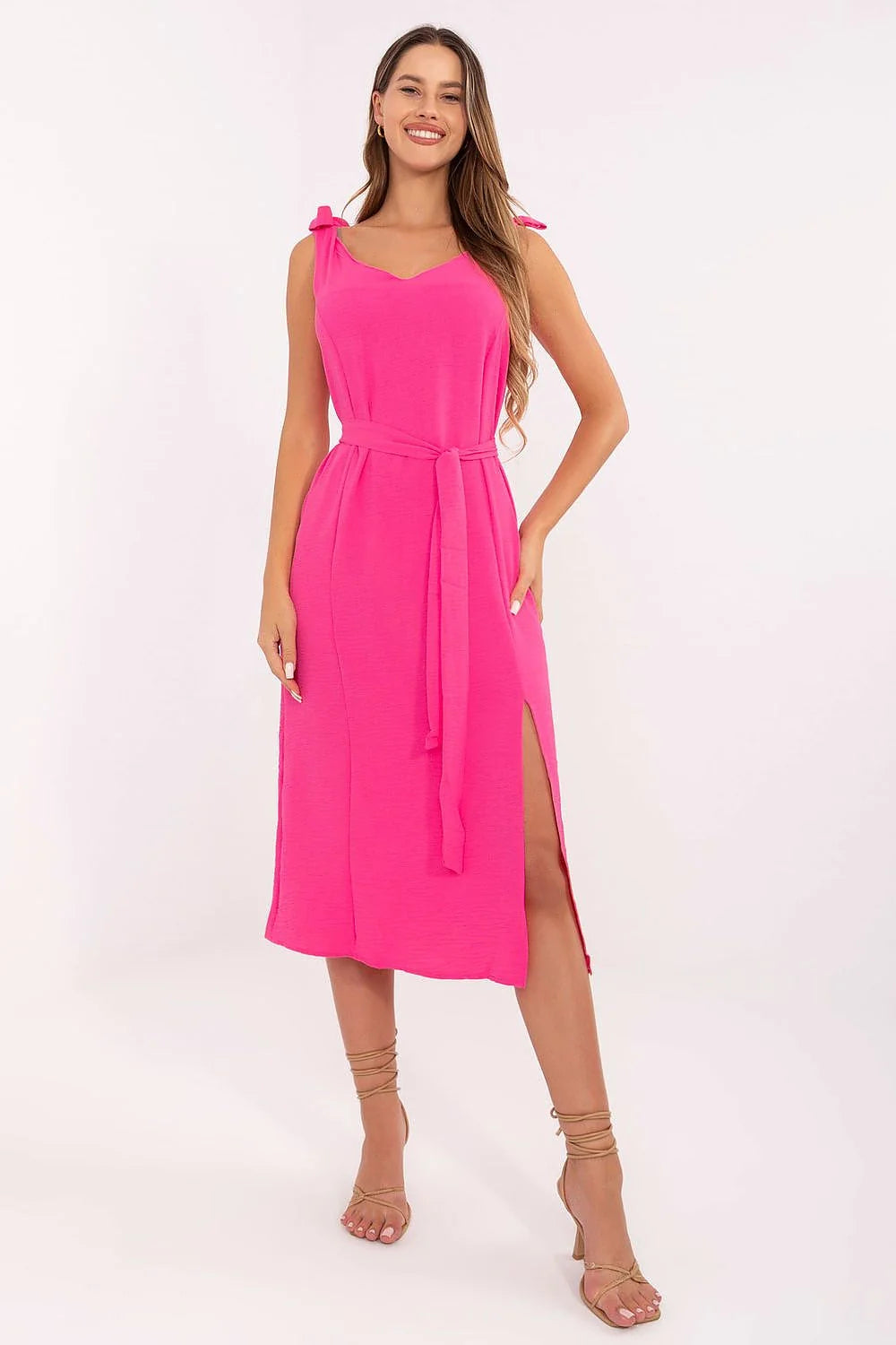 Robe midi femme design simple élégant bretelles nouées taille ajustable couleur rose vif tissu fluide occasions décontractées