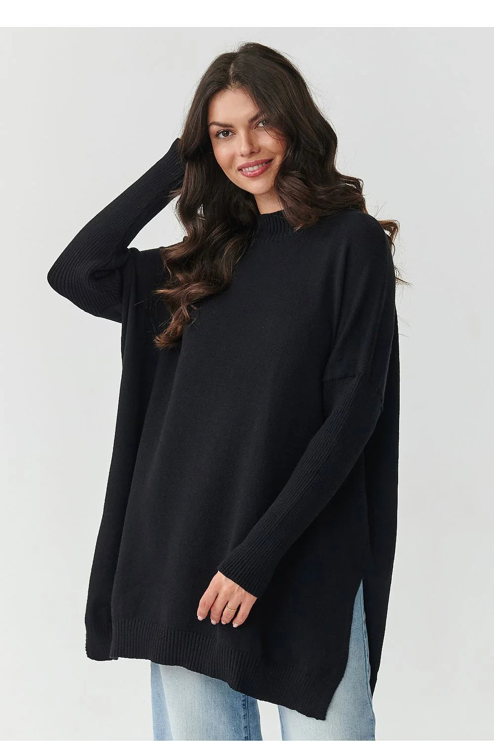 pull oversize femme viscose majoritaire maille douce col roulé côtelé manches tombantes ourlet long couvrant hanches fentes latérales noir confortable