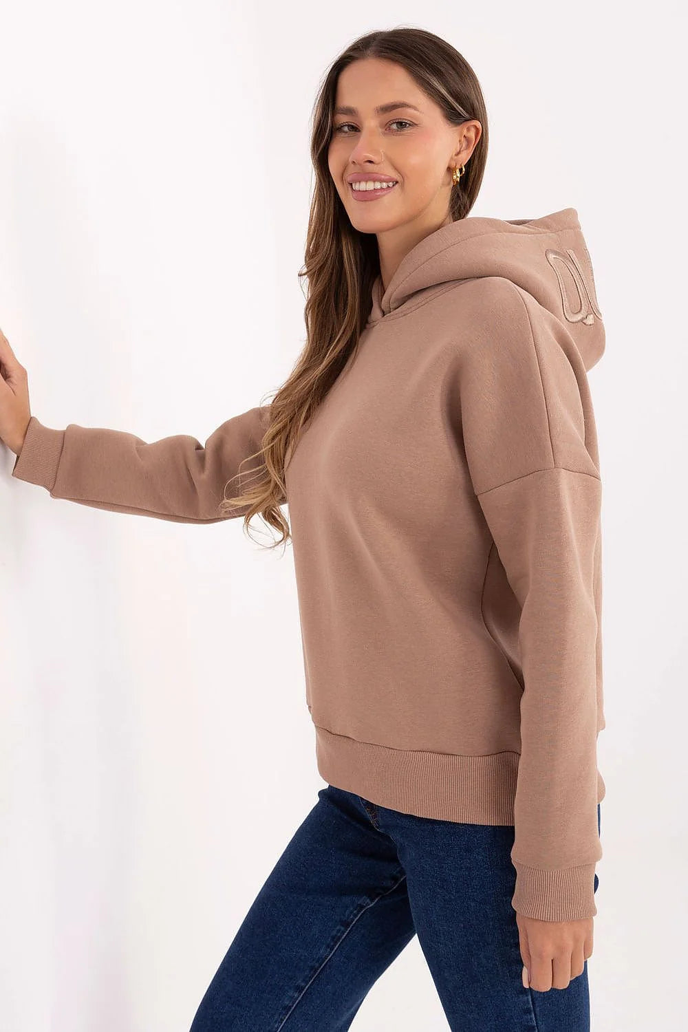 sweatshirt capuche femme oversize taupe molleton coton élasthanne doux extensible manches longues épaules tombantes poche invisible bordcôte ourlet mi hanche