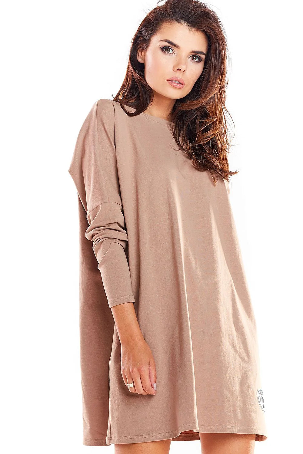 Robe oversize coton doux beige élégante et confortable pour femme moderne usage quotidien Poland