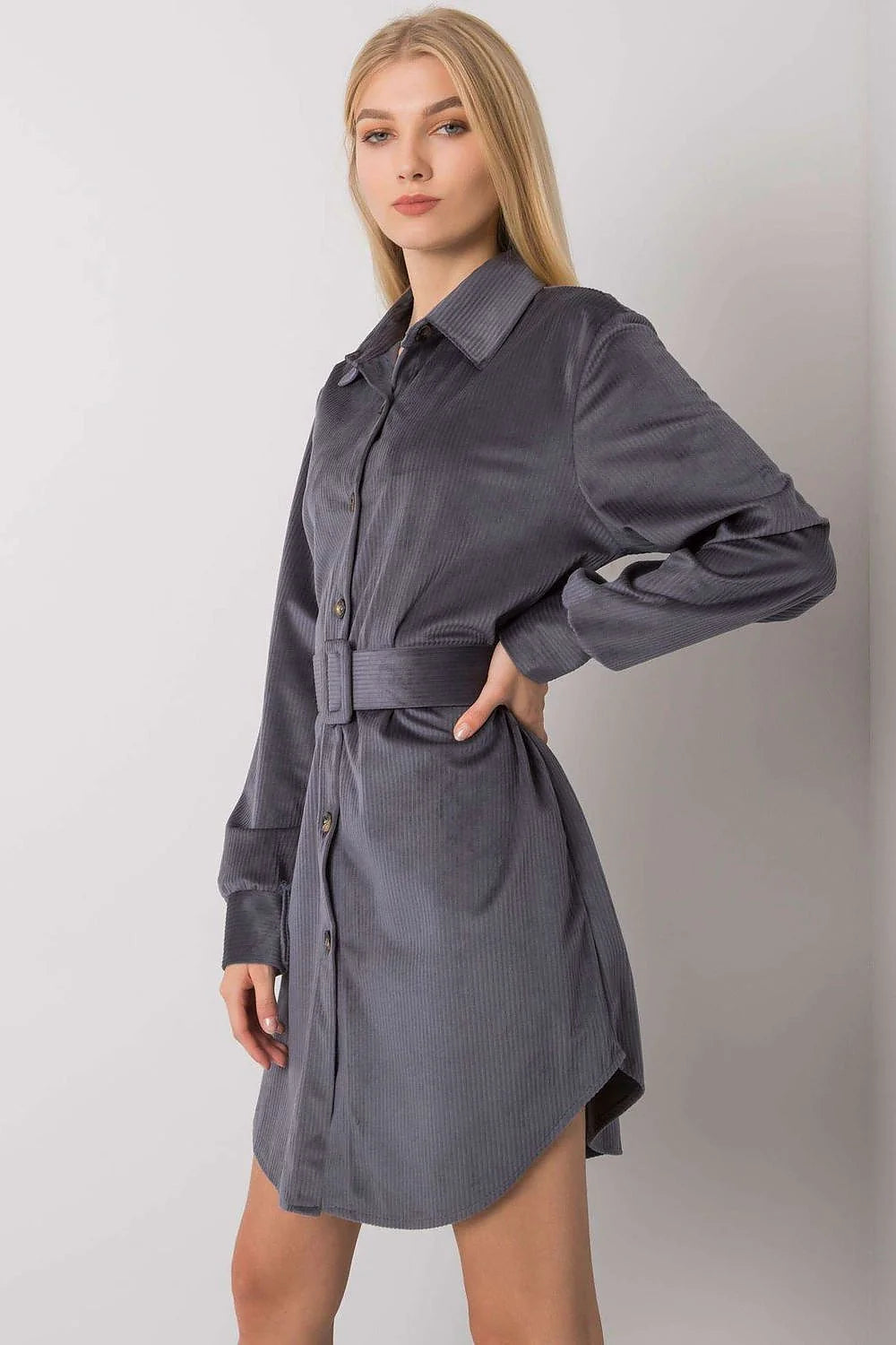 Robe chemise femme velours côtelé gris élégant manches longues ceinture style minimaliste mi-cuisse