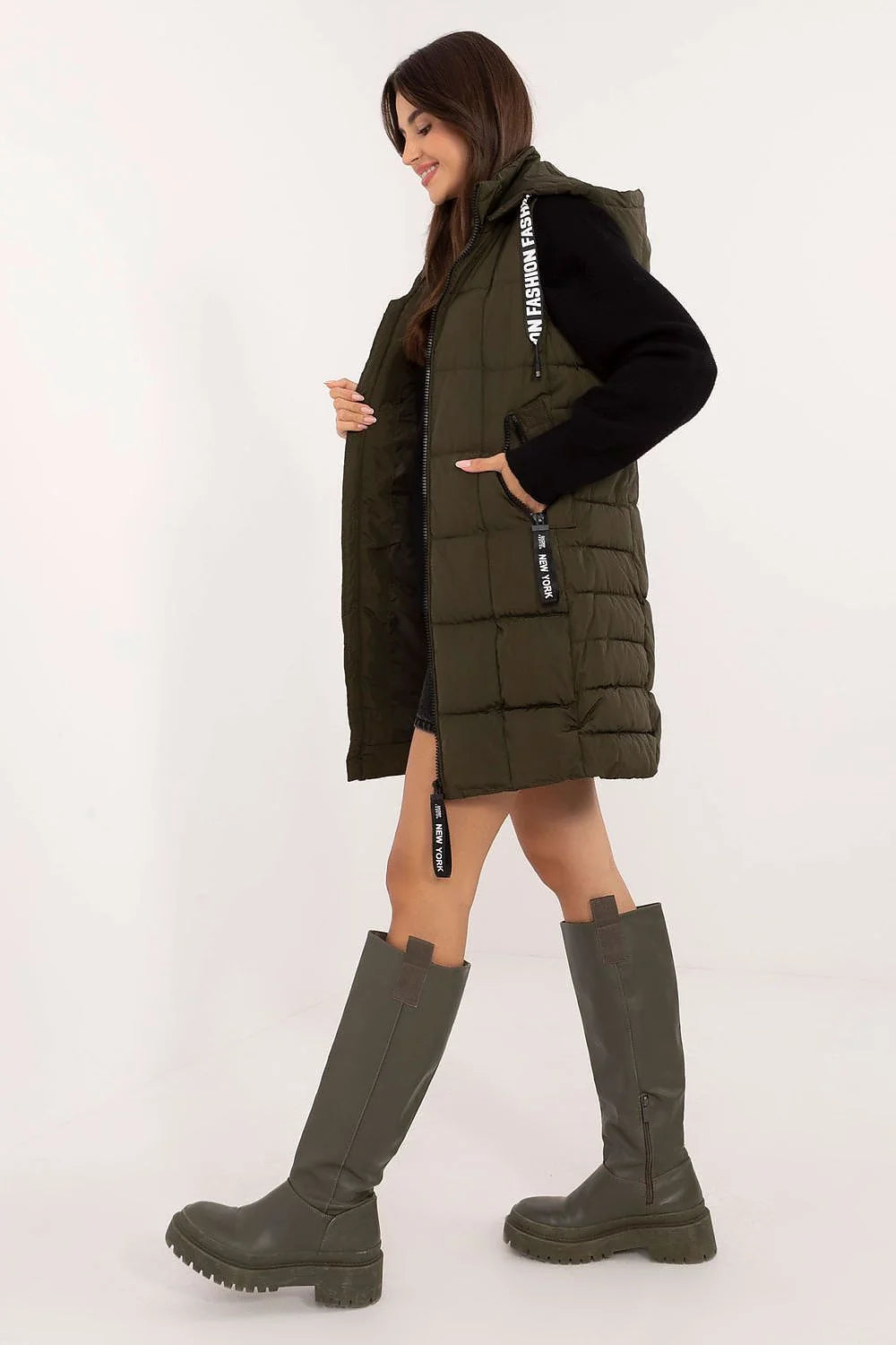 Veste sans manches en doudoune vert olive moderne et urbain pour femme style décontracté isolation polyester