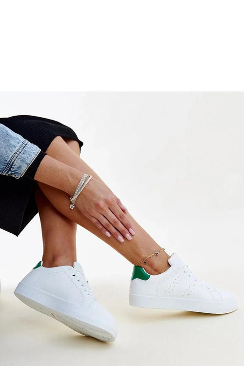 baskets femmes blanches vertes minimalistes modernes confortables cuir similicuir semelle caoutchouc antidérapante lacets perforations ventilées basses plateforme polyvalentes